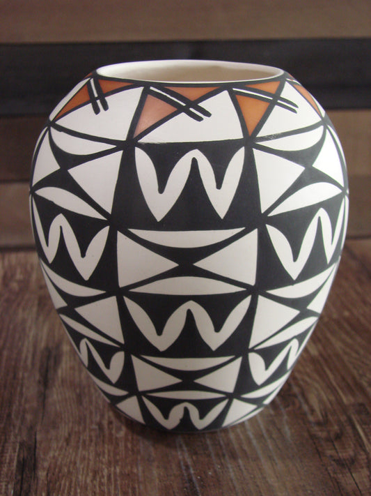 Native American Hand Painted Fine Line Acoma Pottery by Waconda