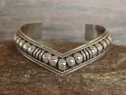 Native American Sterling Silver Ribbed Melon 1/2" V Bracelet by Thomas Charley