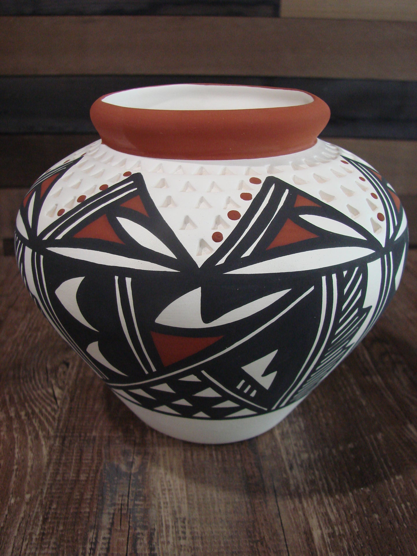 Native American Acoma Fine Line Hand Painted Pottery by Aragon