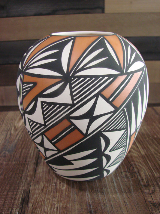 Native American Hand Painted Fine Line Acoma Pottery by Waconda