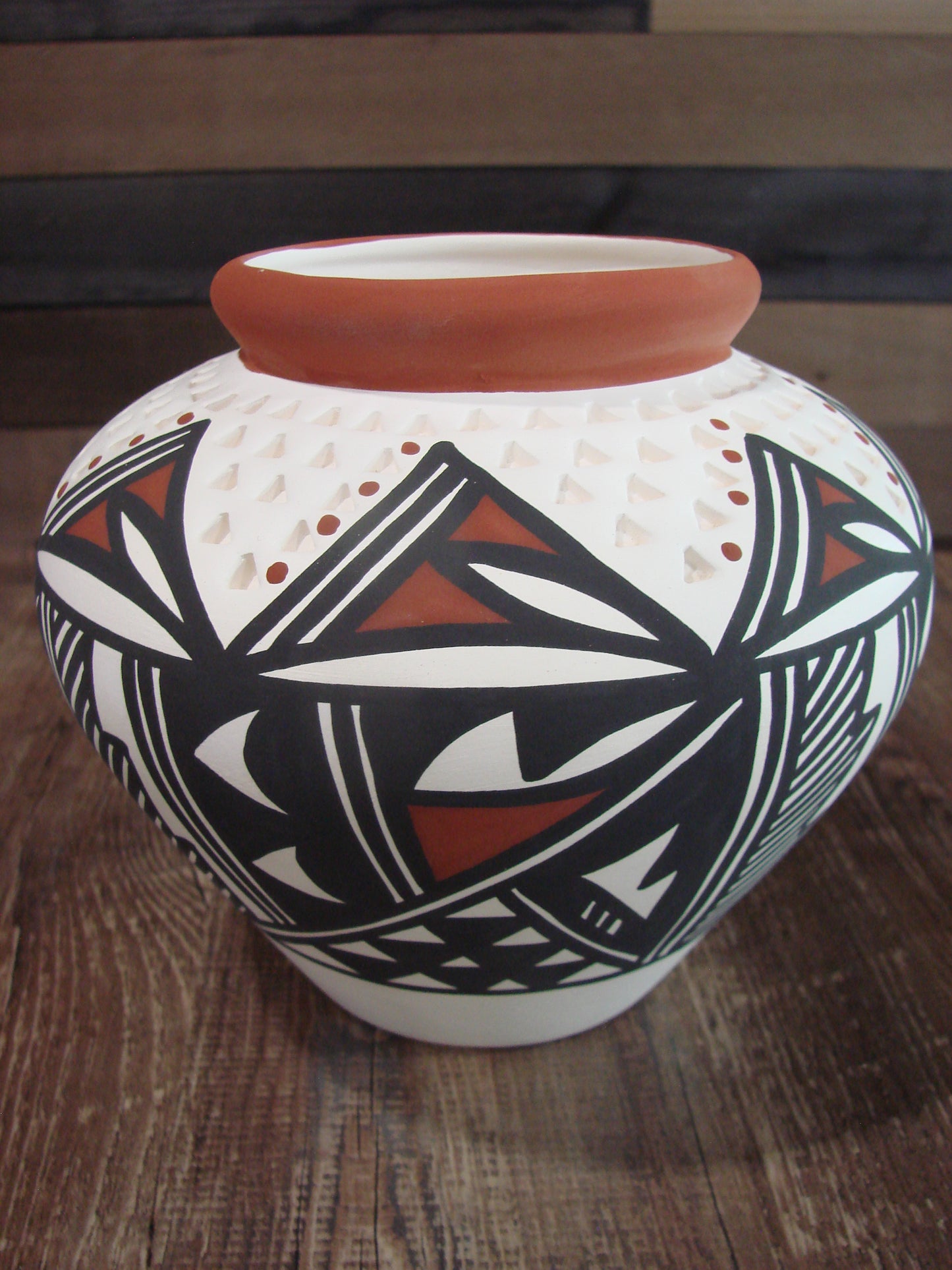 Native American Acoma Fine Line Hand Painted Pottery by Aragon