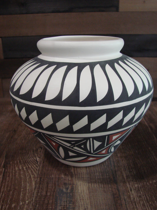 Native American Acoma Fine Line Hand Painted Pottery by Concho