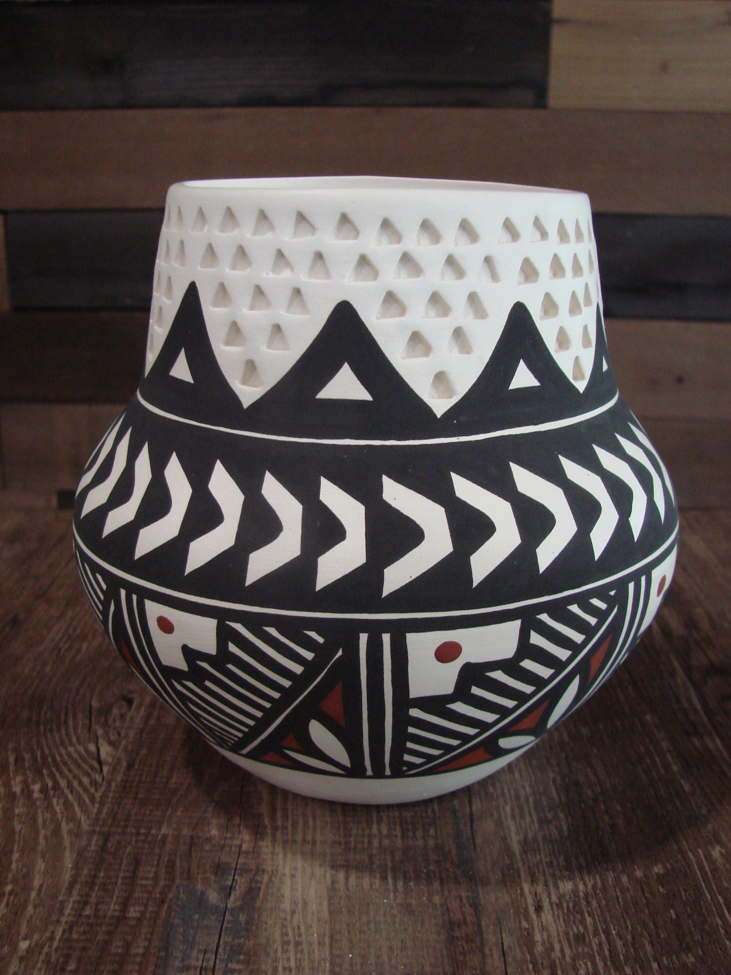 Native American Acoma Fine Line Hand Painted Pottery by Aragon