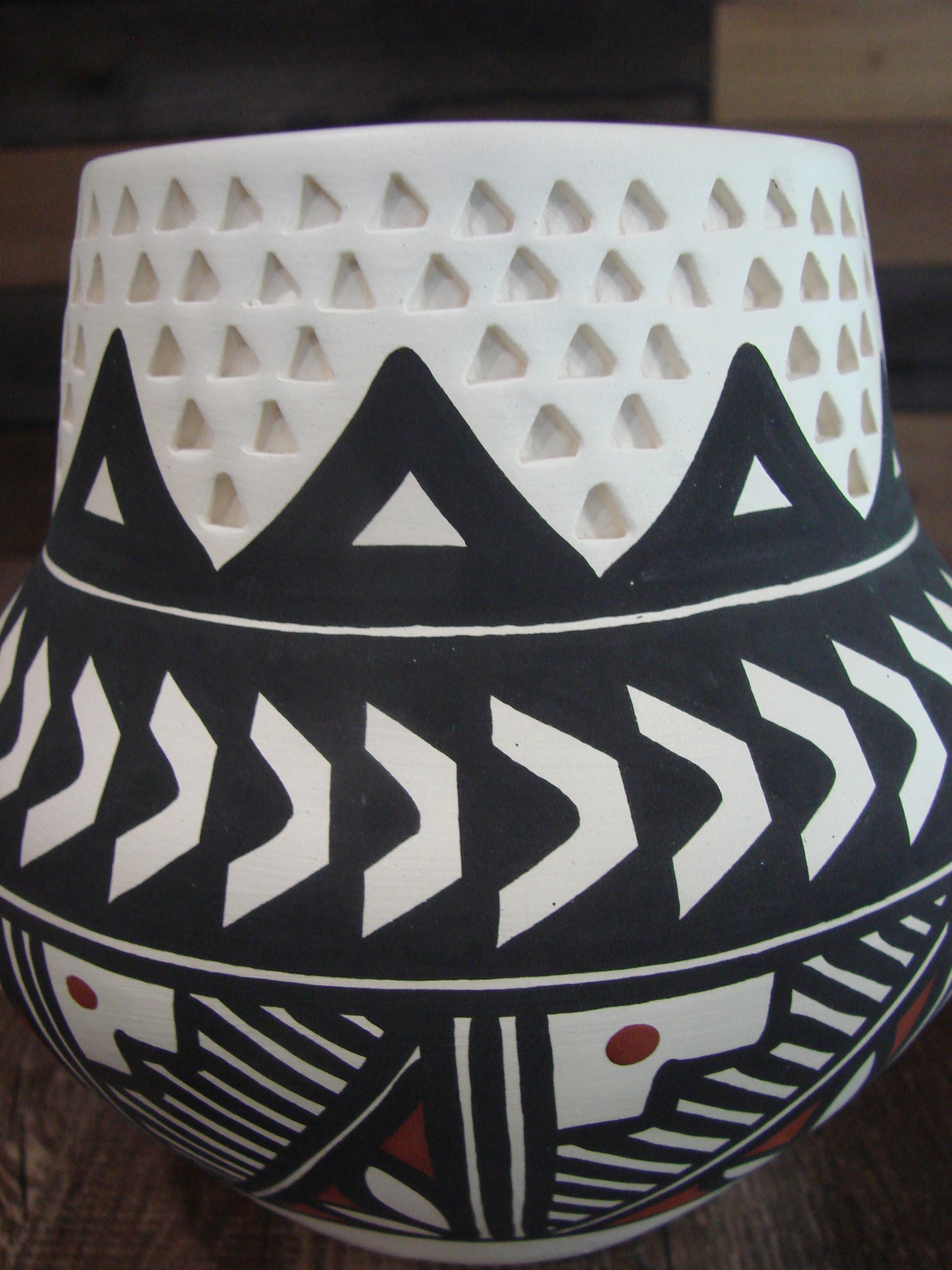 Native American Acoma Fine Line Hand Painted Pottery by Aragon