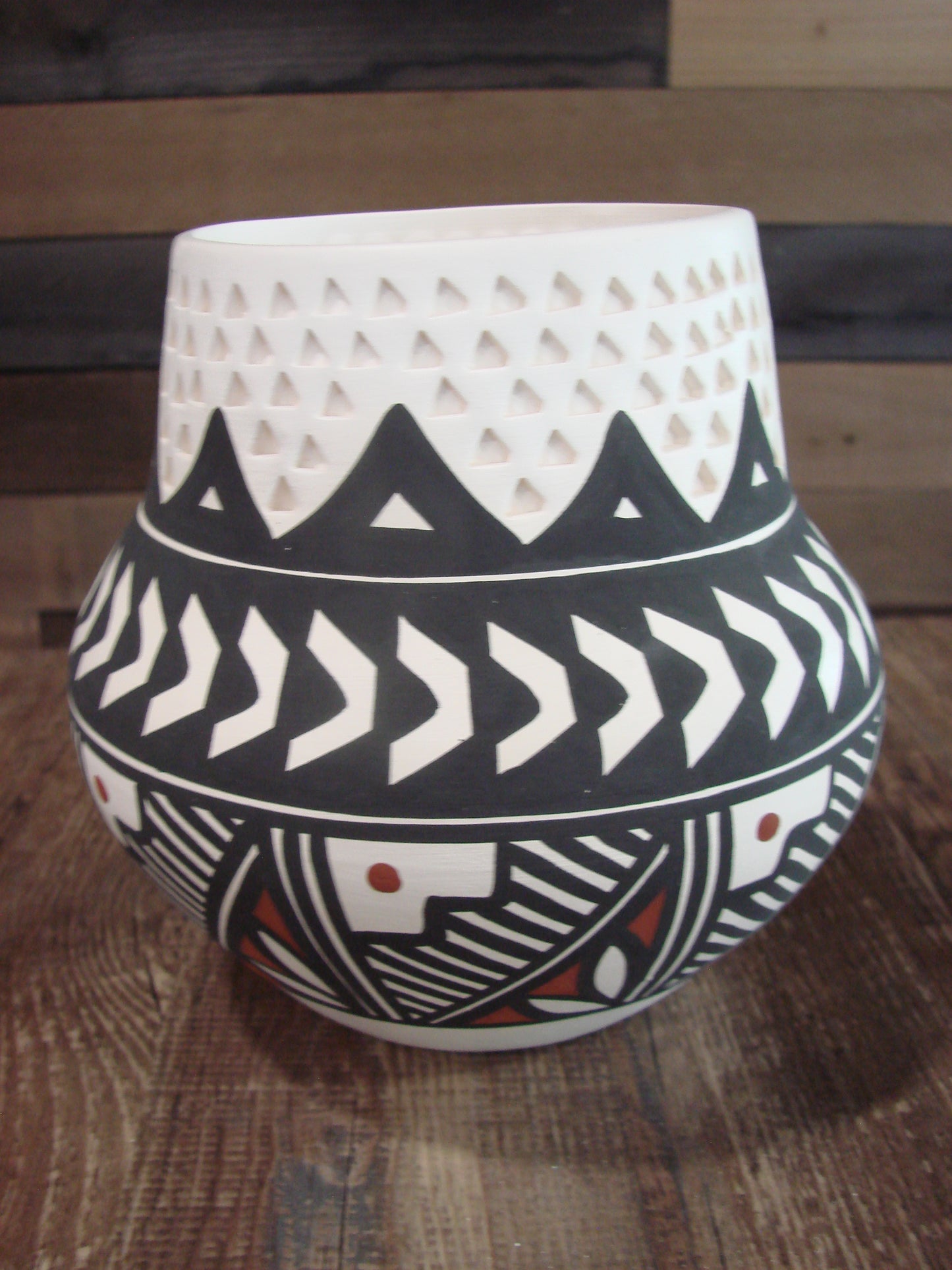 Native American Acoma Fine Line Hand Painted Pottery by Aragon