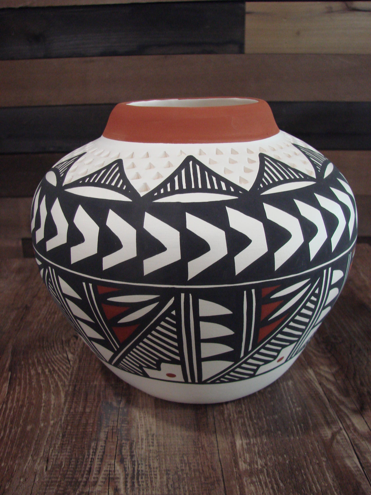 Native American Acoma Fine Line Hand Painted Pottery by Aragon