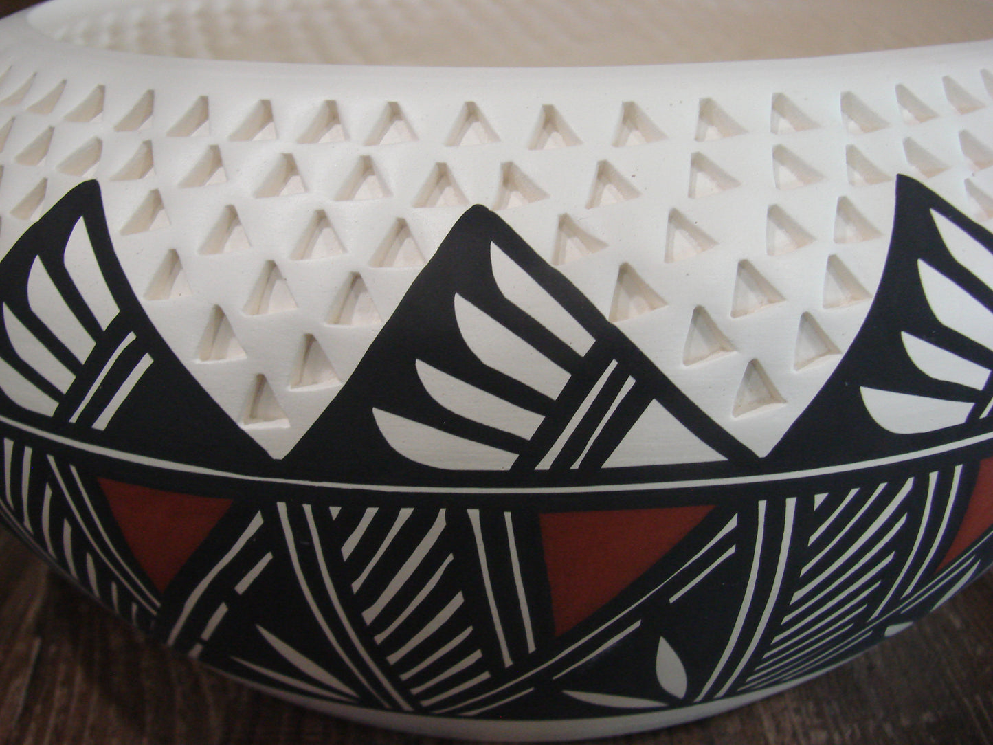 Native American Acoma Fine Line Hand Painted Pottery by Aragon