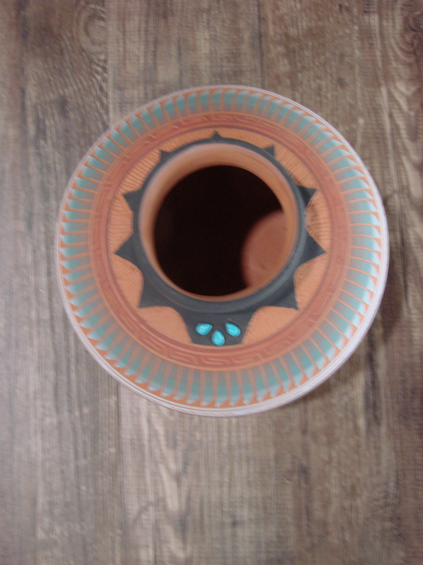 Native American Navajo Indian Hand Etched & Hand Painted Pottery - Valencia