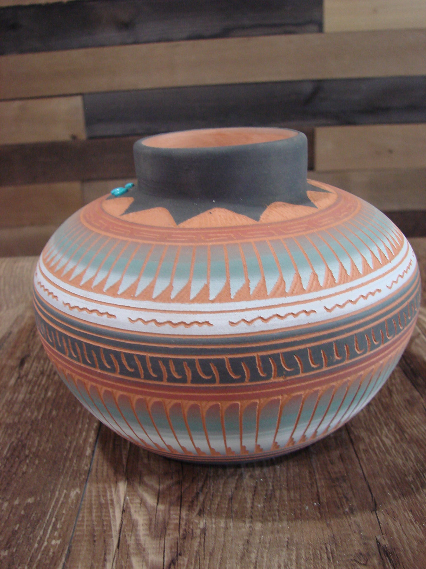 Native American Navajo Indian Hand Etched & Hand Painted Pottery - Valencia