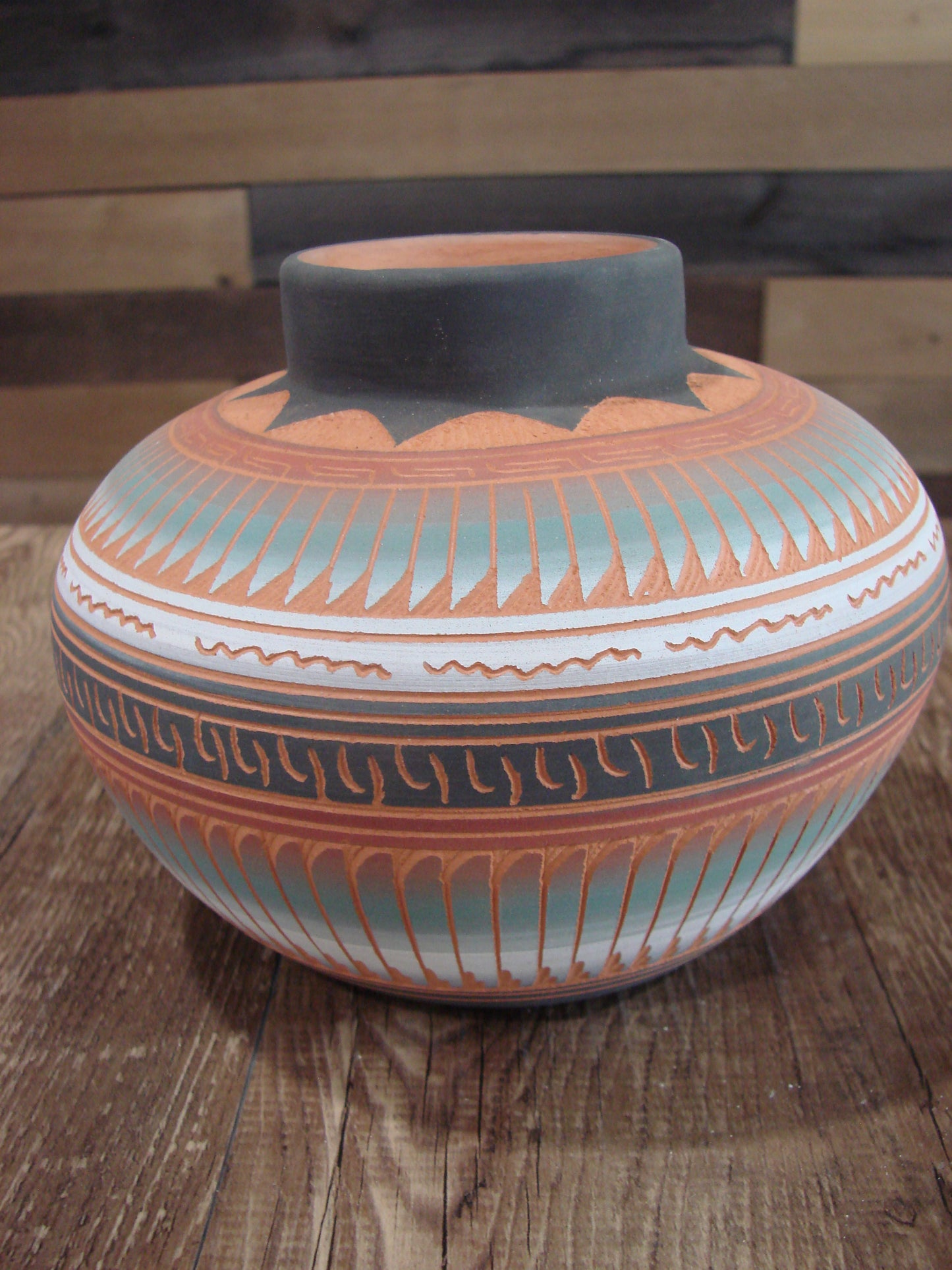 Native American Navajo Indian Hand Etched & Hand Painted Pottery - Valencia