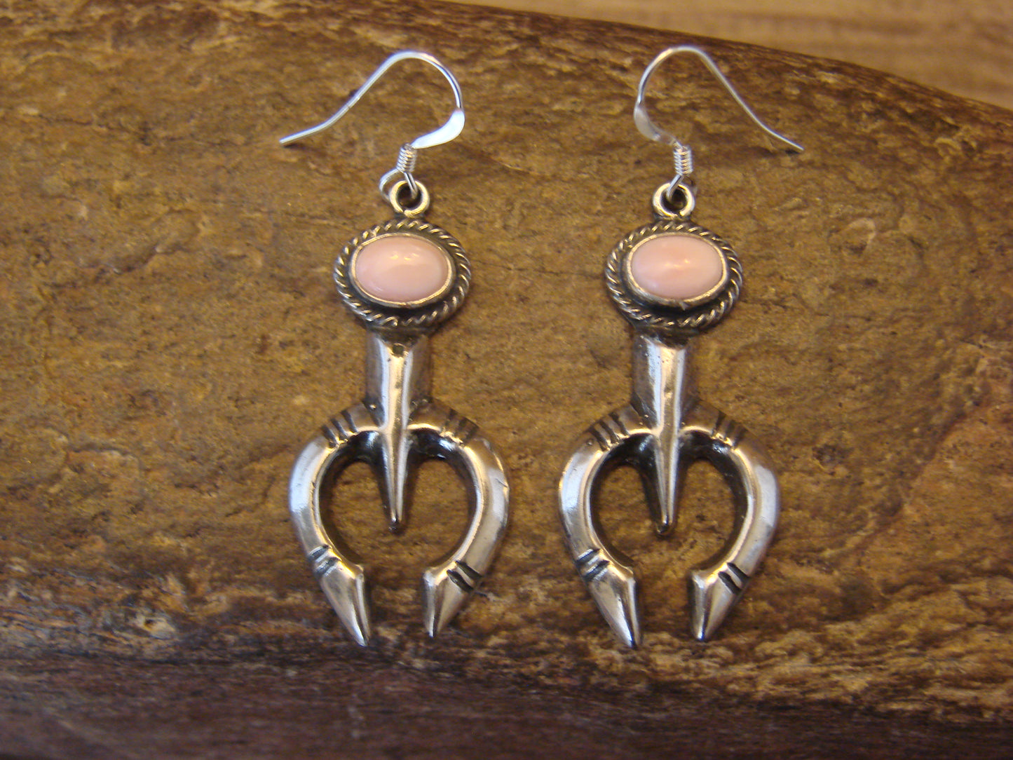 Native American Sterling Silver & Conch Naja Dangle Earrings - Henio