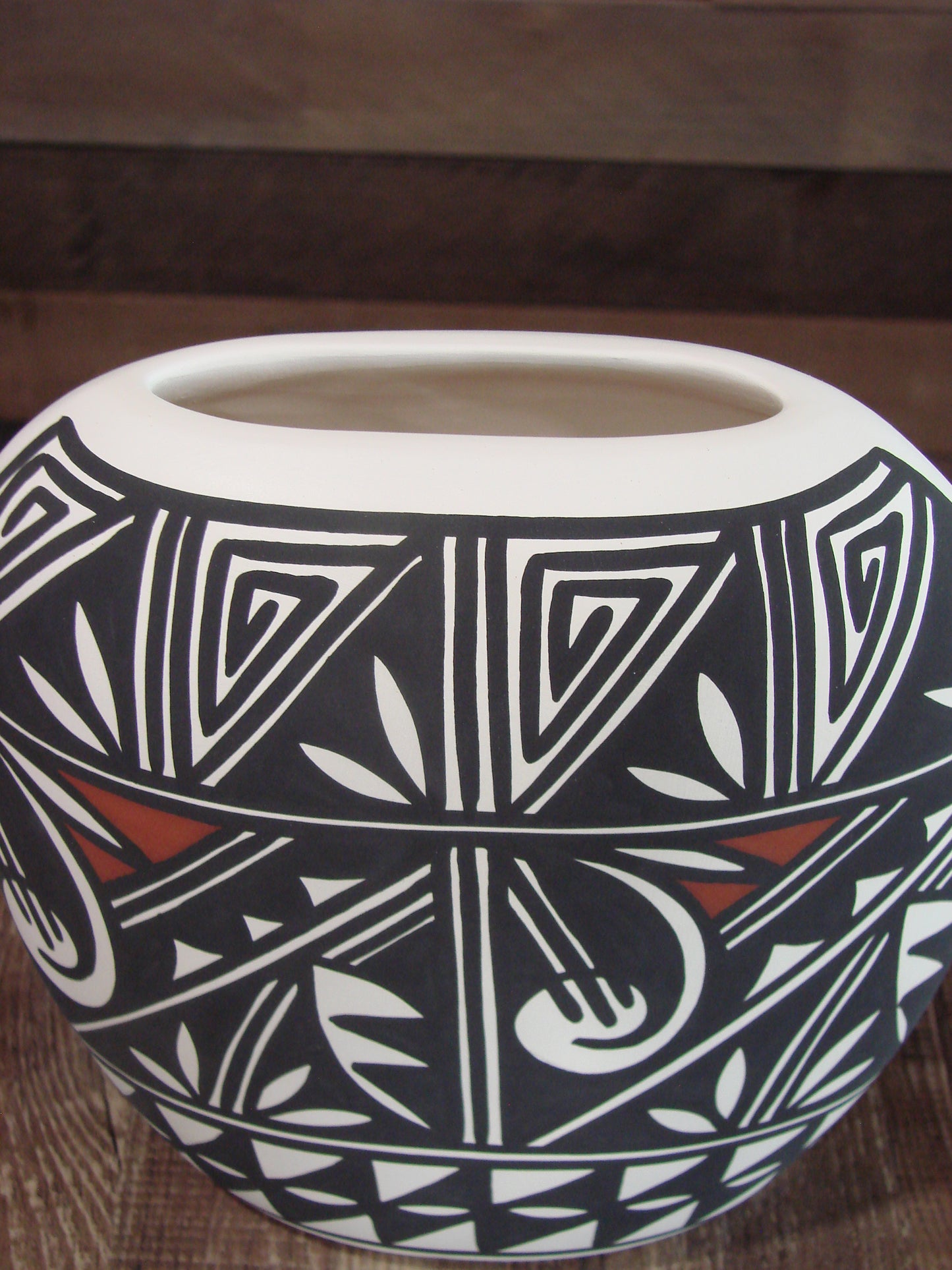 Native American Acoma Fine Line Hand Painted Pottery by Aragon
