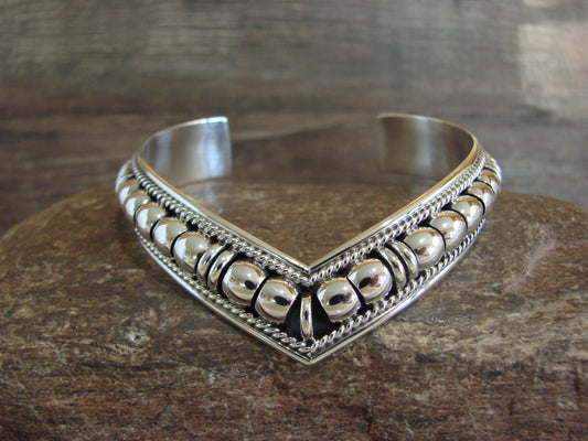 Native American Sterling Silver Ribbed Melon 1/2" V Bracelet by Thomas Charley