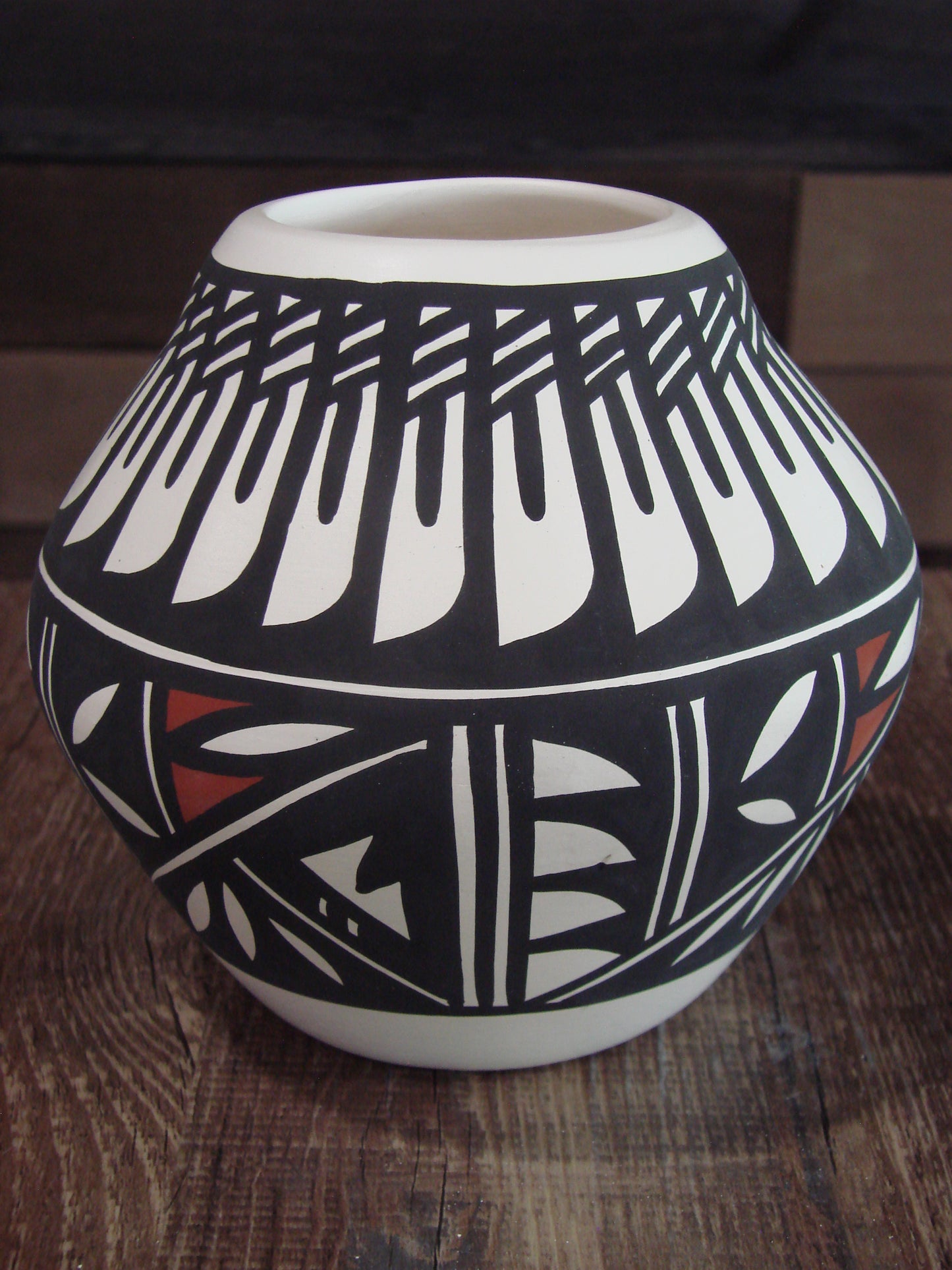 Native American Acoma Fine Line Hand Painted Pottery - Aragon
