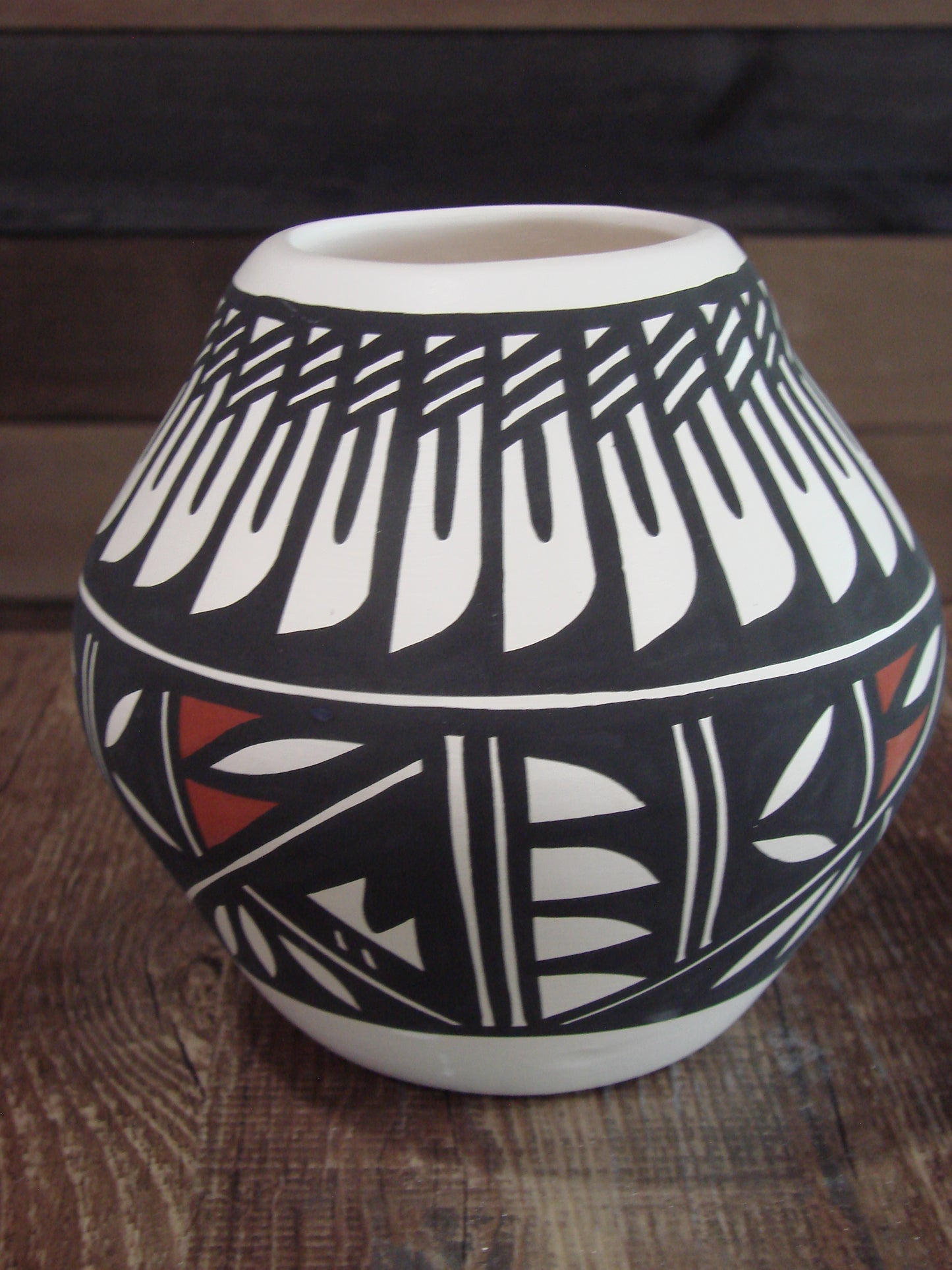 Native American Acoma Fine Line Hand Painted Pottery - Aragon