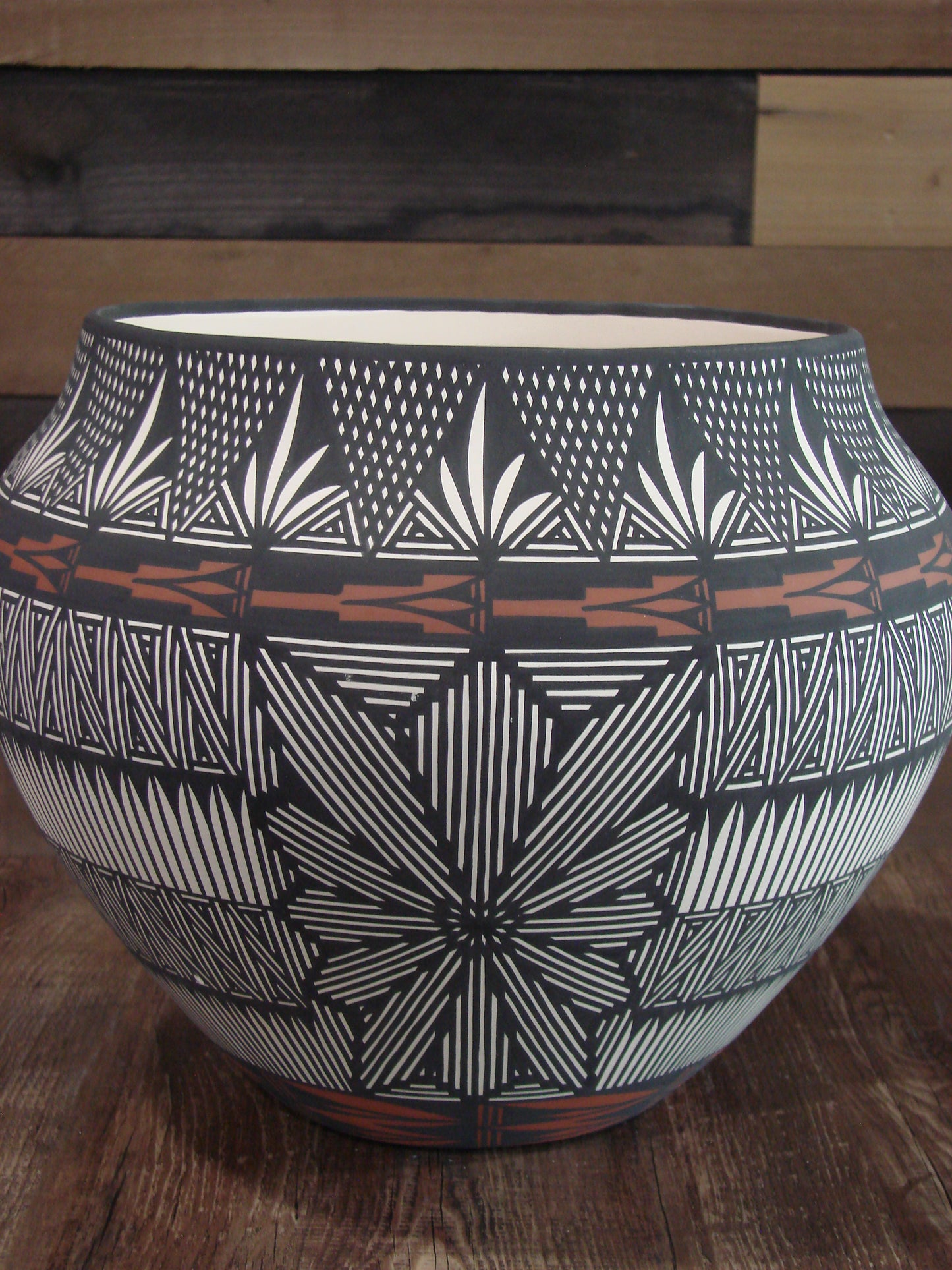 Native American Acoma Pueblo Fine Line Hand Painted Pottery by Vallo