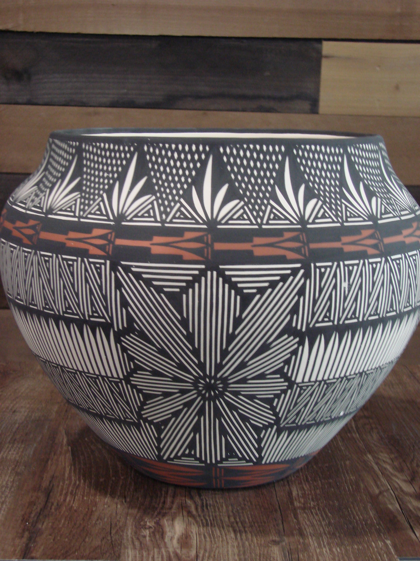 Native American Acoma Pueblo Fine Line Hand Painted Pottery by Vallo