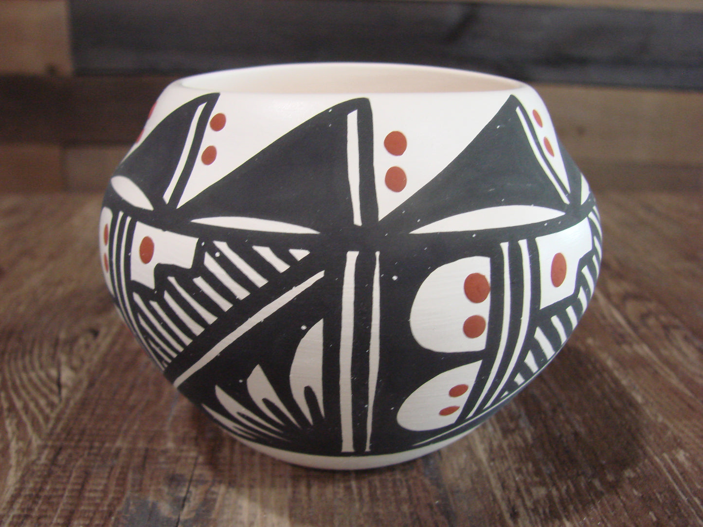 Native American Acoma Fine Line Hand Painted Pottery - Aragon