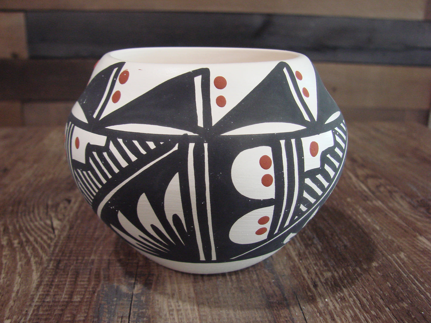 Native American Acoma Fine Line Hand Painted Pottery - Aragon
