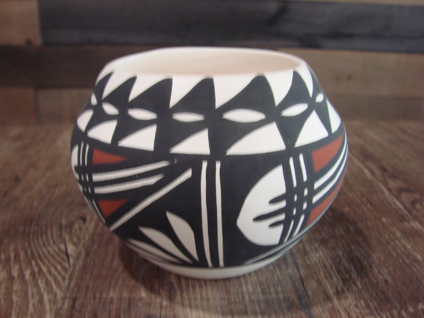 Native American Acoma Fine Line Hand Painted Pottery - Aragon