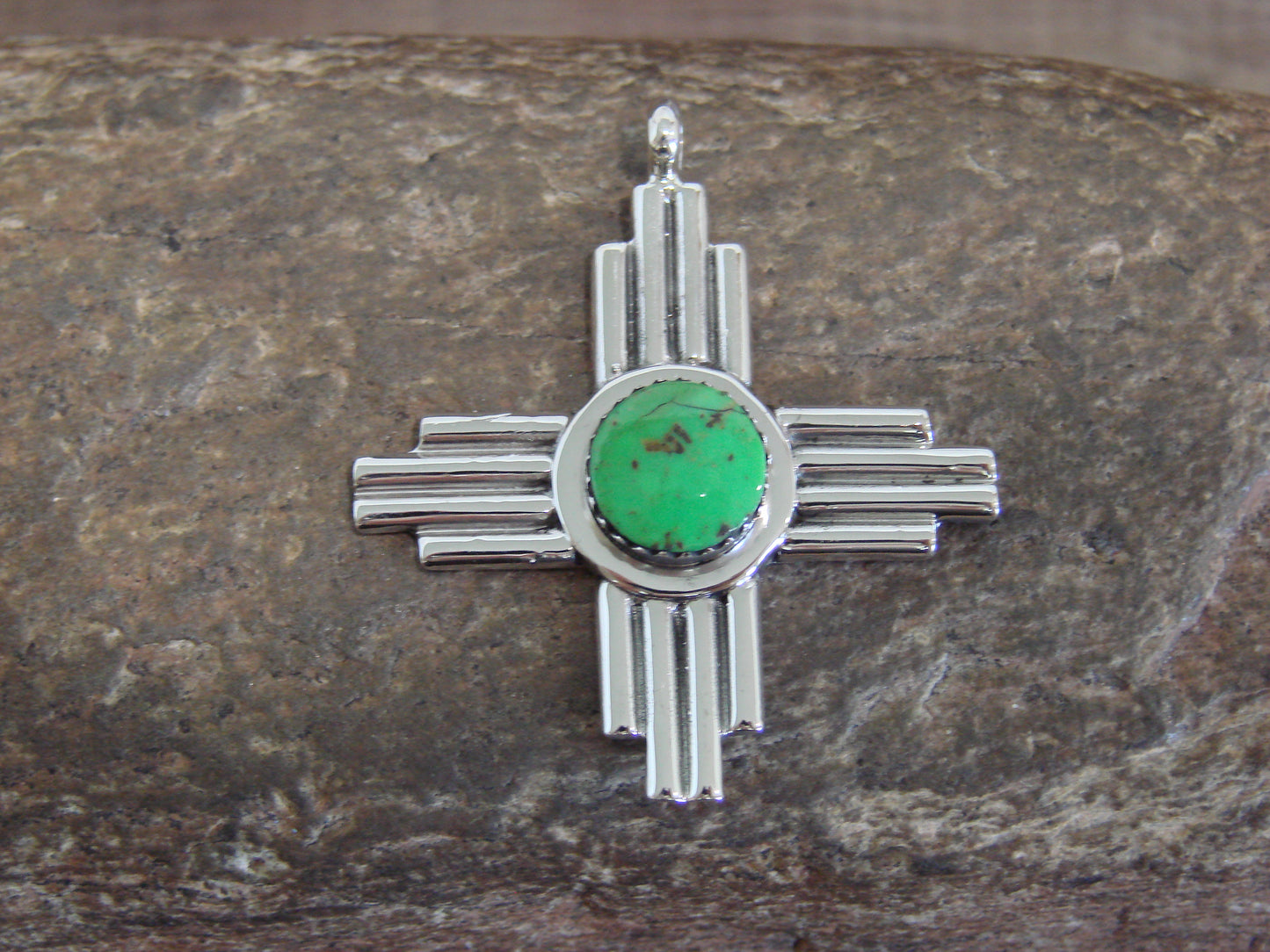 Native American Sterling Silver & Gaspeite Zia Symbol Pendant - Yazzie