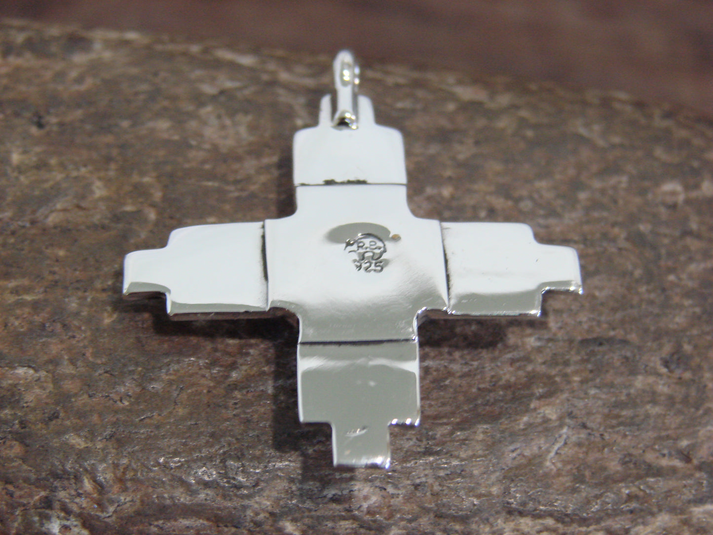 Native American Sterling Silver & Gaspeite Zia Symbol Pendant - Yazzie