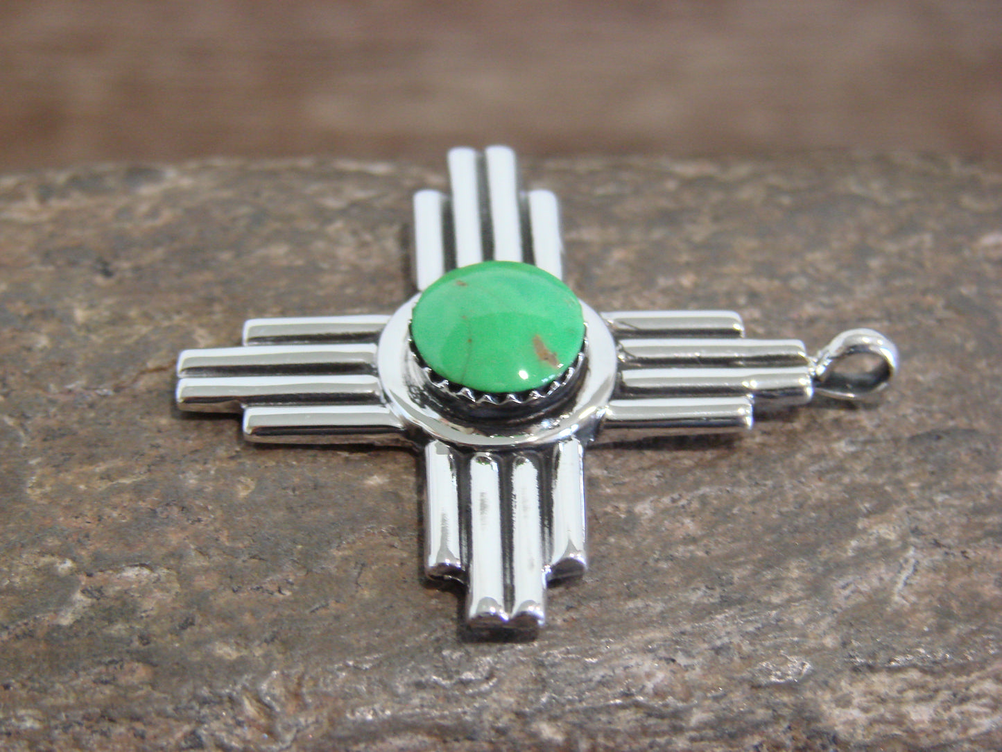 Native American Sterling Silver & Gaspeite Zia Symbol Pendant - Yazzie