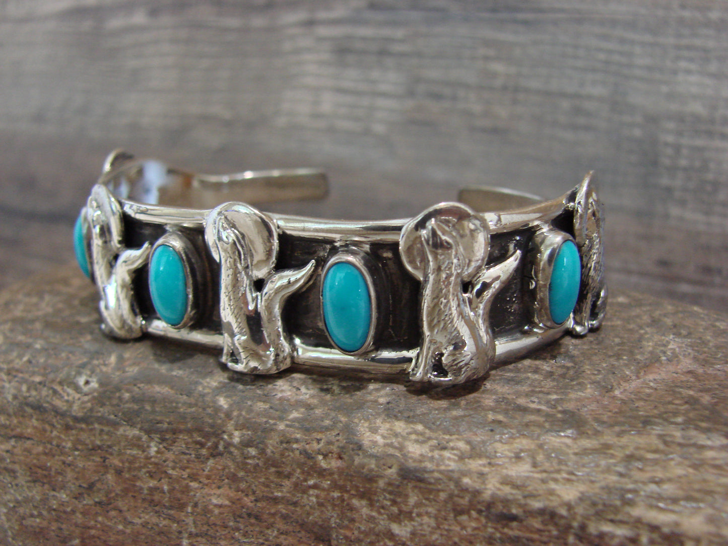 Native American Sterling Silver & Turquoise Howling Lobo Wolf Bracelet - Yazzie