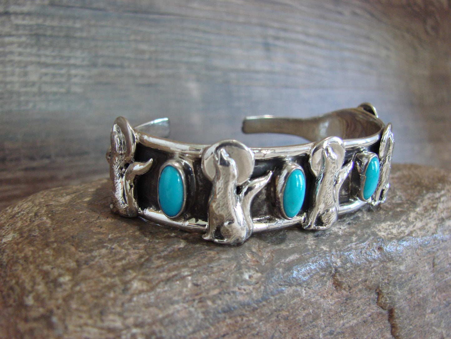 Native American Sterling Silver & Turquoise Howling Lobo Wolf Bracelet - Yazzie
