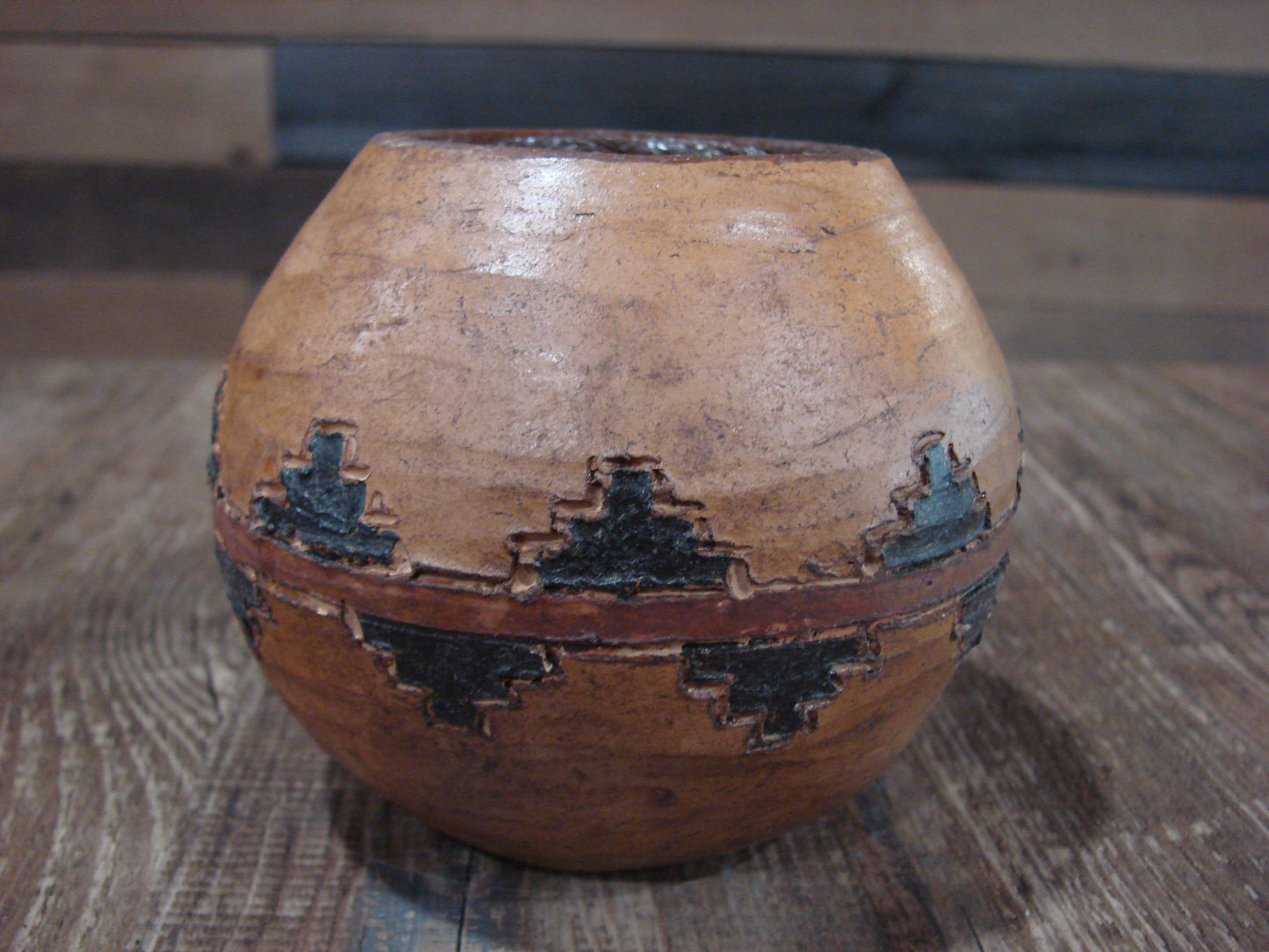 Native American Pine Pitch Medicine Bowl Pottery Signed by Lameman