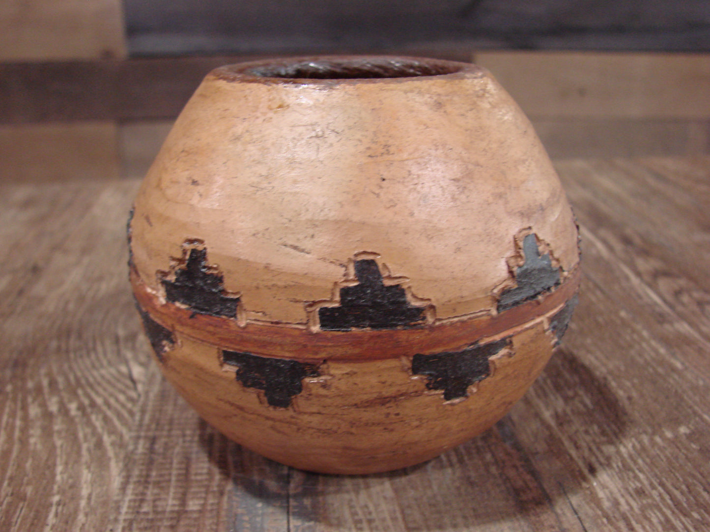 Native American Pine Pitch Medicine Bowl Pottery Signed by Lameman