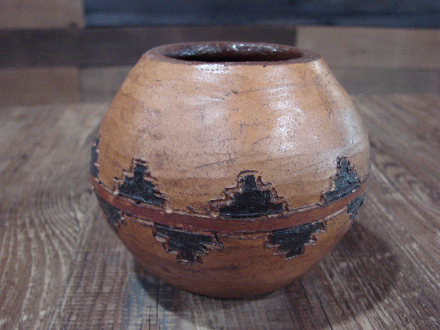 Native American Pine Pitch Medicine Bowl Pottery Signed by Lameman