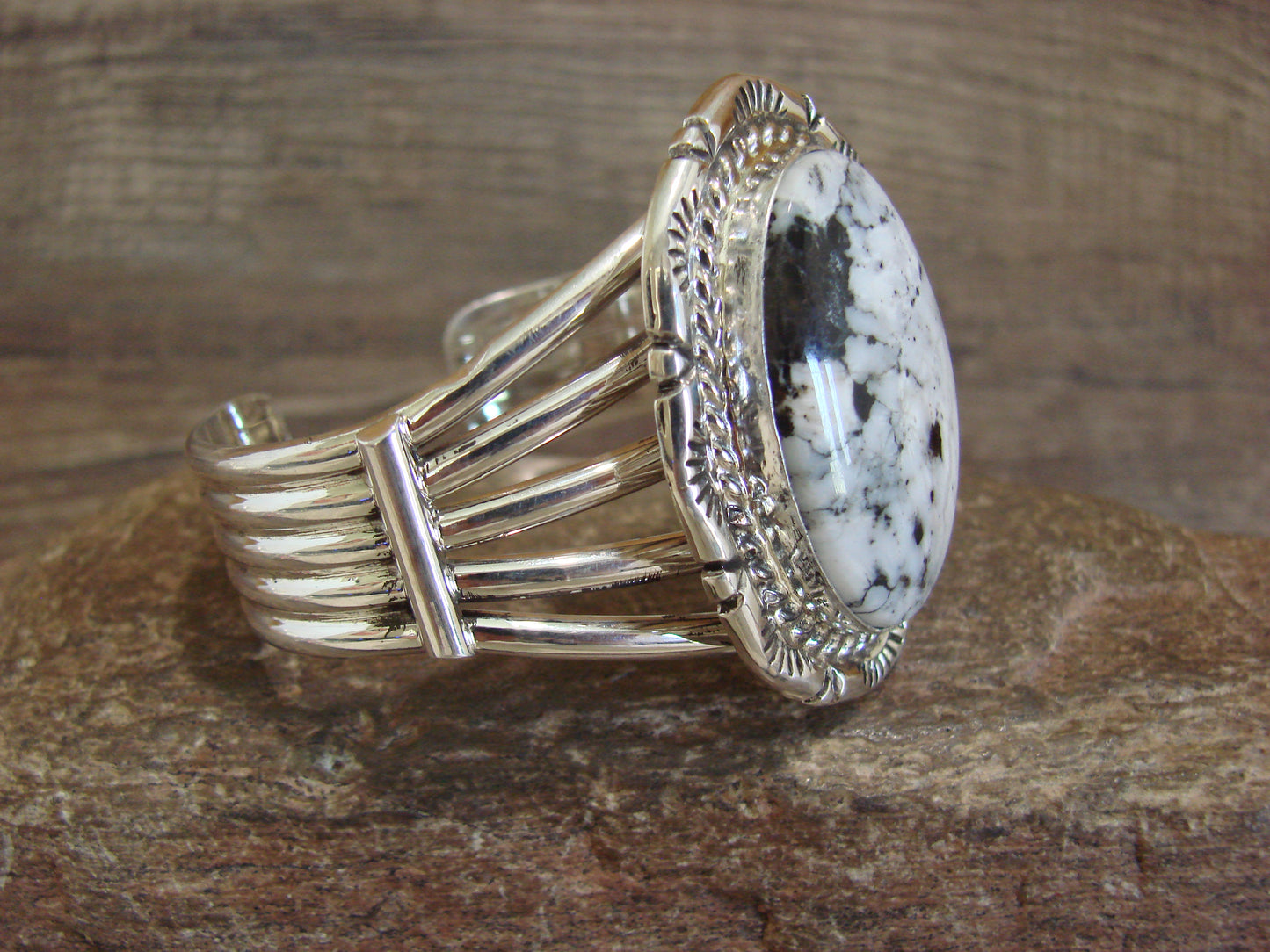 Native American Sterling Silver & White Buffalo Turquoise Bracelet Signed SE