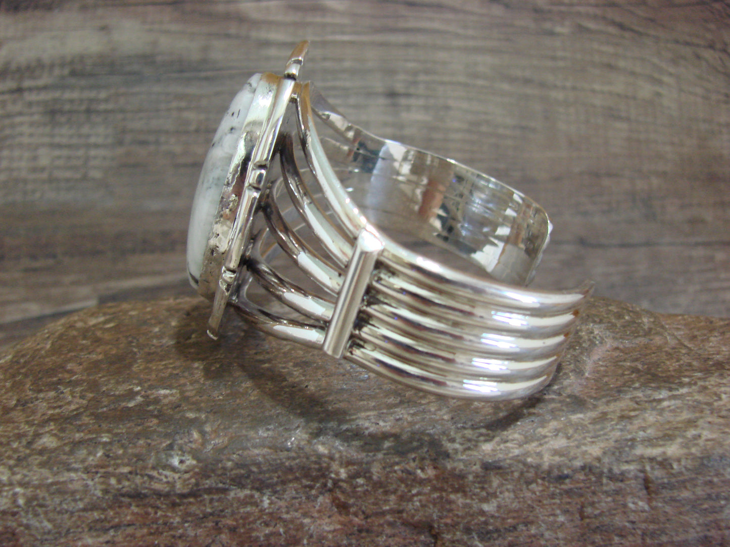 Native American Sterling Silver & White Buffalo Turquoise Bracelet Signed SE