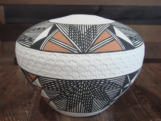Native American Hand Painted Fine Line Acoma Pottery by Garcia