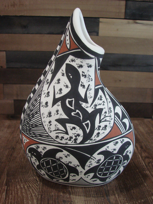 Native American Hand Painted Acoma Pottery by Kuutimaitsa