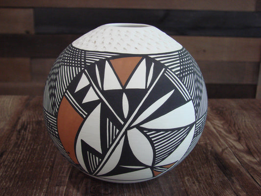 Native American Acoma Fine Line Hand Painted Pottery by B. Garcia