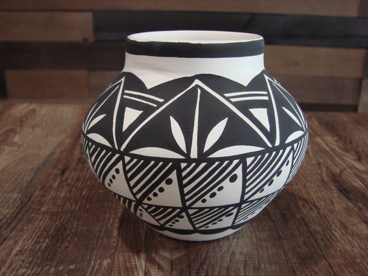 Native American Acoma Fine Line Hand Painted Pottery by Concho