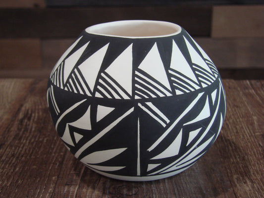 Native American Acoma Fine Line Hand Painted Pottery by Concho