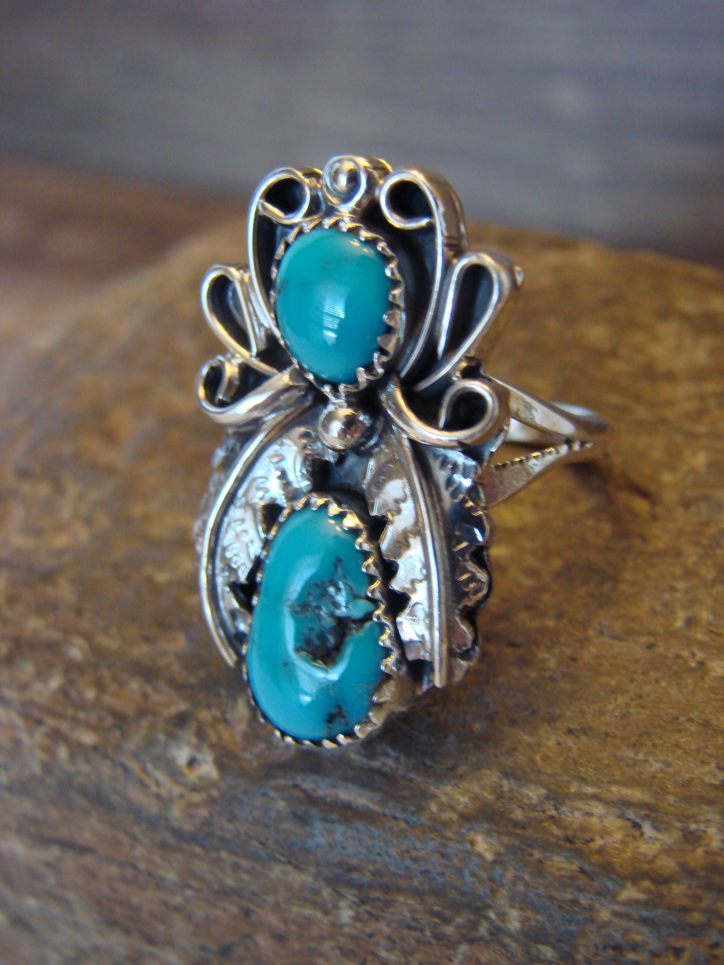 Native American Sterling Silver & Turquoise Ring Signed Yazzie - Size 7