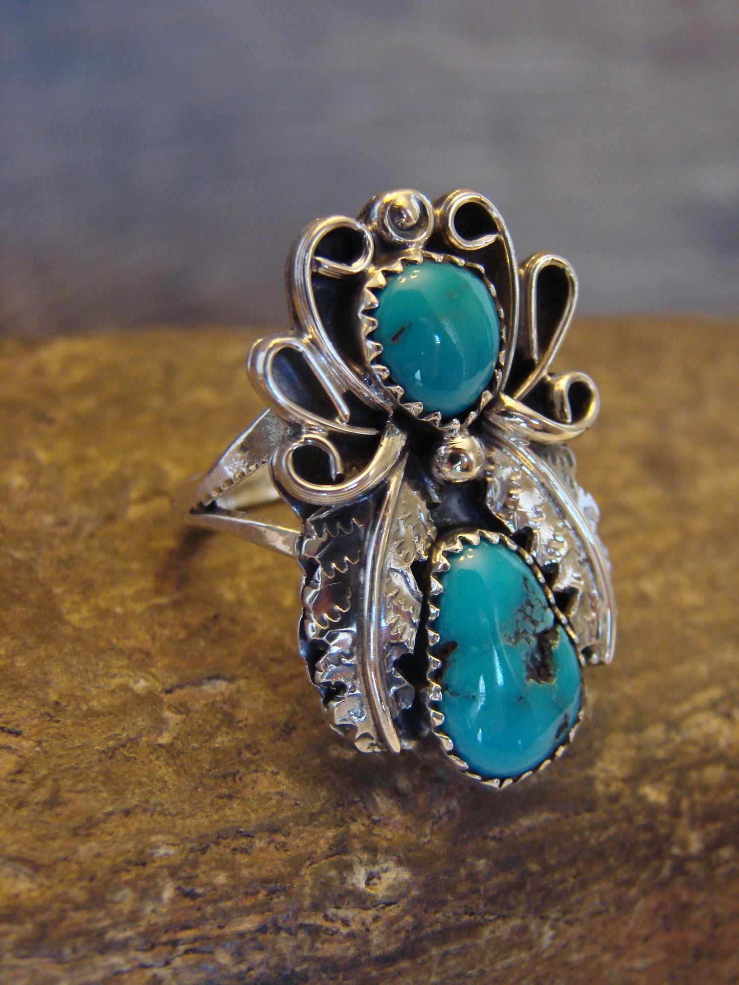 Native American Sterling Silver & Turquoise Ring Signed Yazzie - Size 7