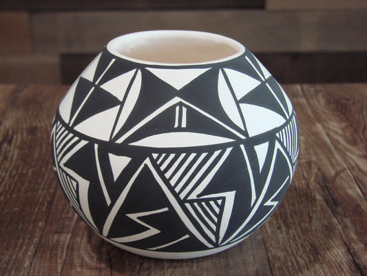 Native American Acoma Fine Line Hand Painted Pottery by Concho