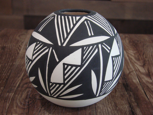 Native American Acoma Fine Line Hand Painted Pottery by Concho