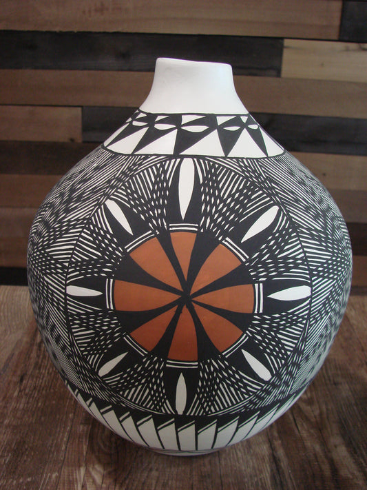 Native American Hand Painted Fine Line Acoma Pottery by Garcia