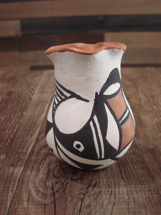 Small Native American Acoma Hand Made Clay Pottery by Leno