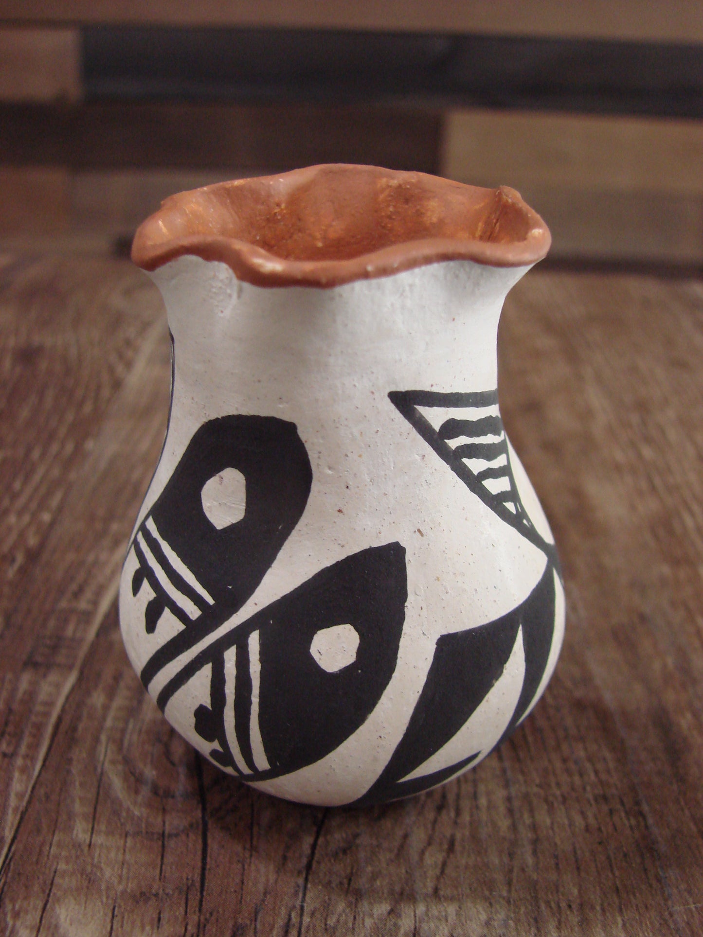 Small Native American Acoma Hand Made Clay Pottery by Leno