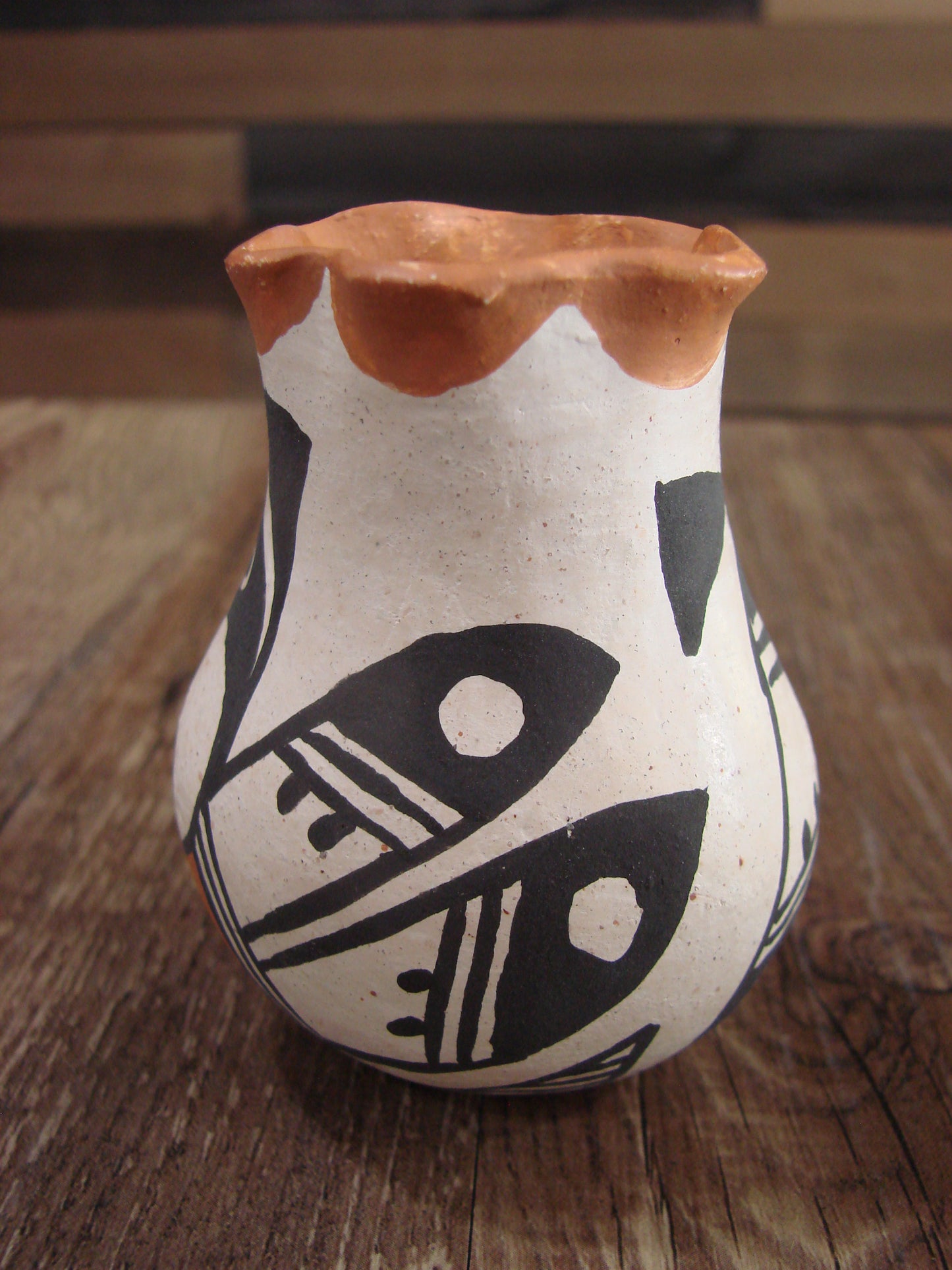 Small Native American Acoma Hand Made Clay Pottery by Leno