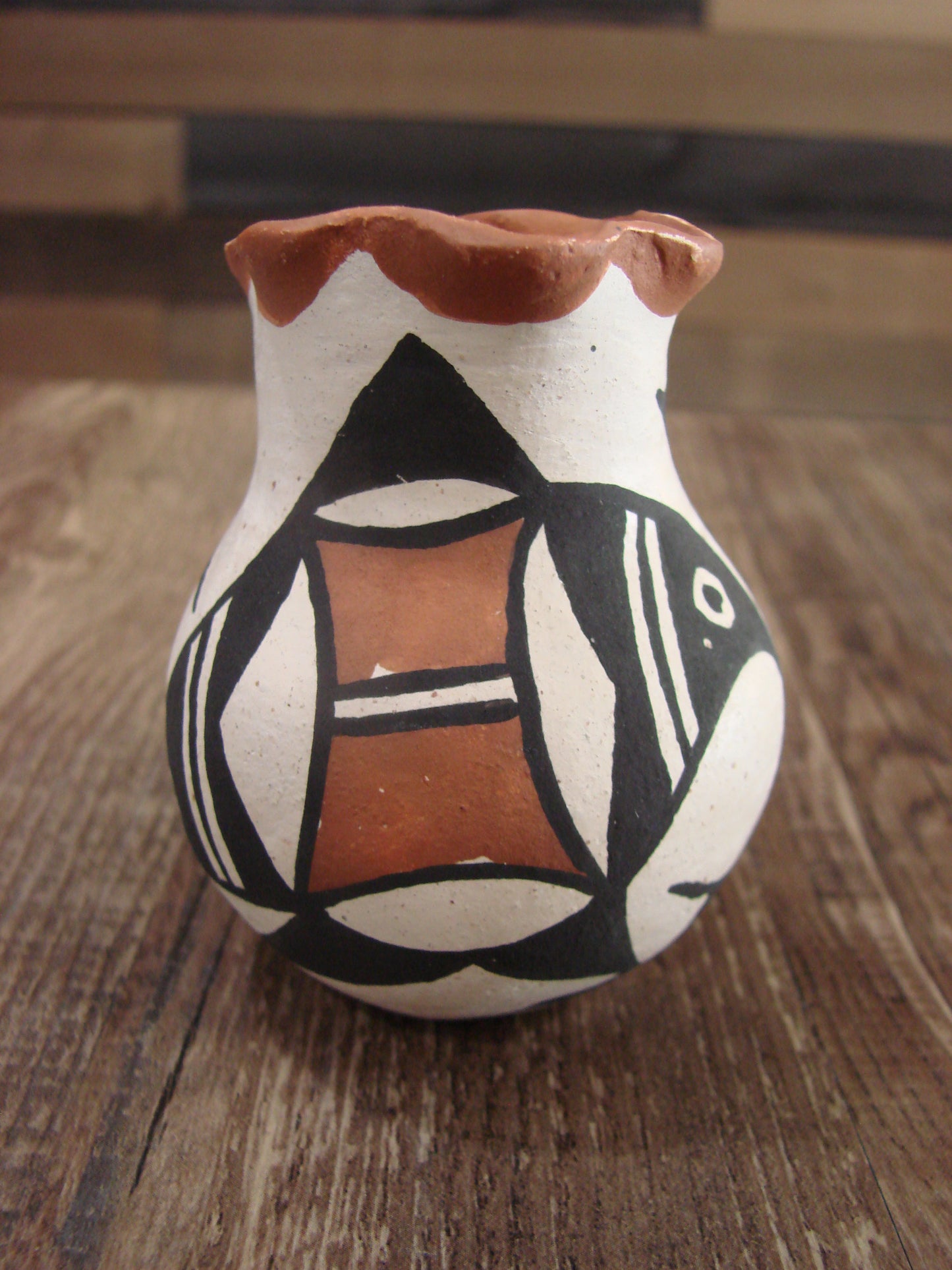 Small Native American Acoma Hand Made Clay Pottery by Leno