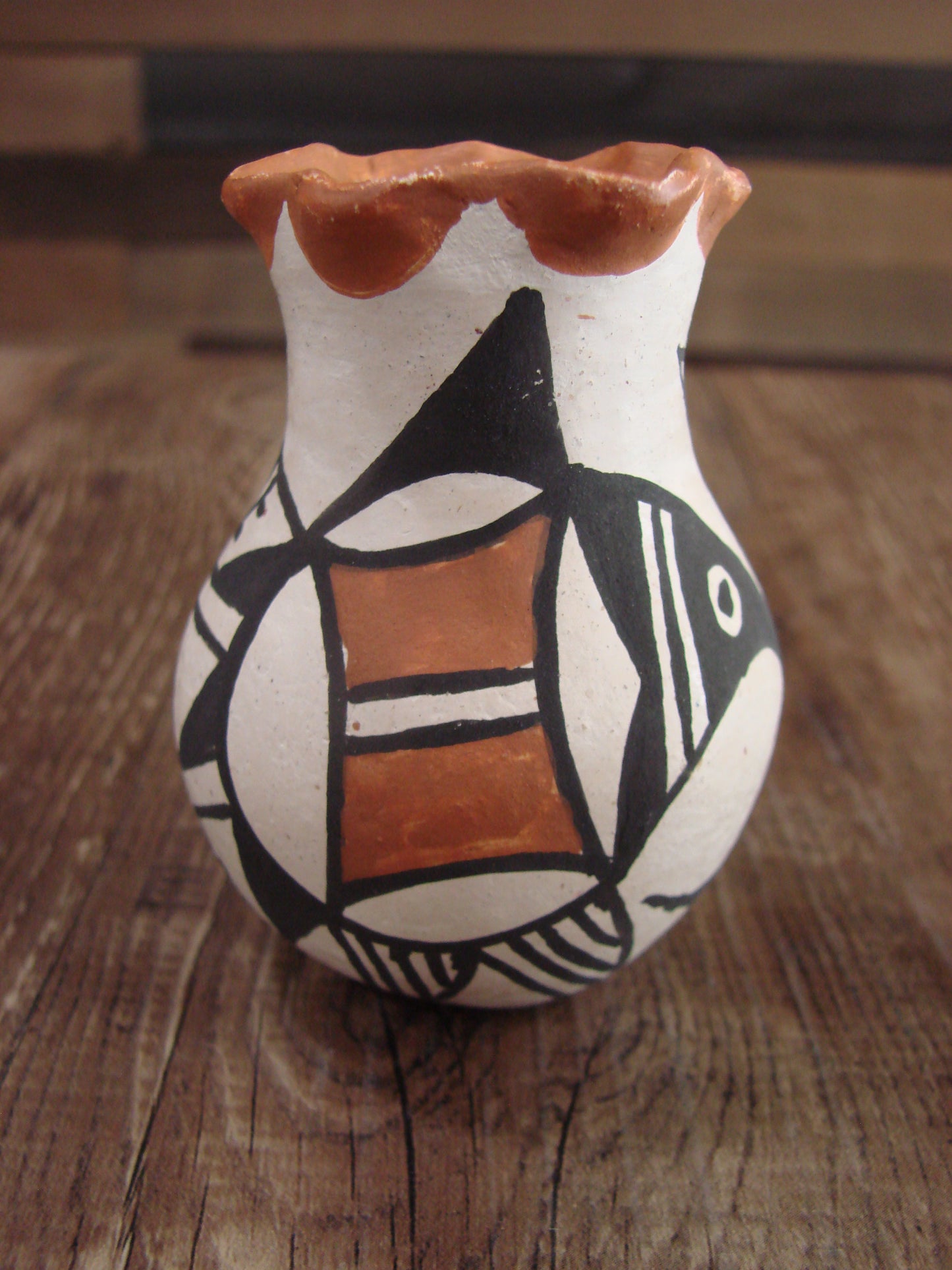 Small Native American Acoma Hand Made Clay Pottery by Leno