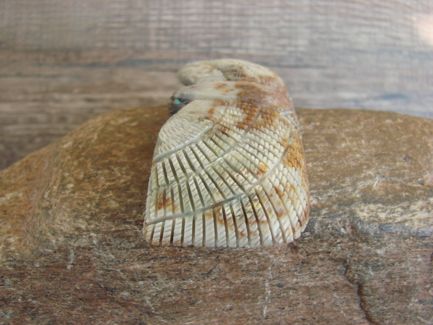 Native American Zuni Hand Carved Eagle Fetish - Lowsayatee